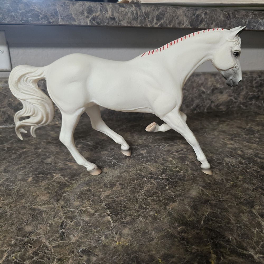 BREYER #495 ORIGINAL‎ GEM TWIST SHOW JUMPER WHITE
